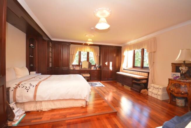 Photo 10