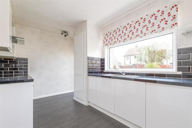 Kitchen/Dining Area