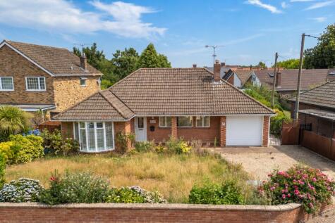 Main Road, Naphill, High Wycombe, Buckinghamshire, HP14