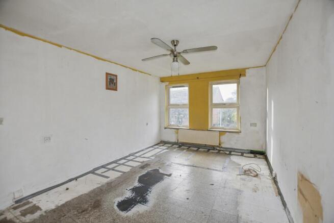 54 Fieldfare Road, Thamesmead, London, SE28 8HR