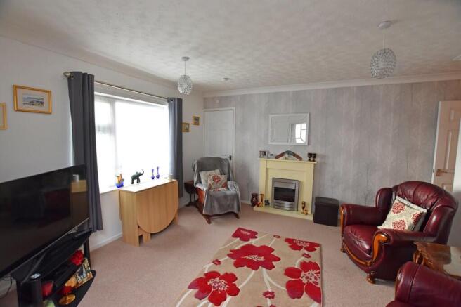 2 bed Apartment for sale Image 5