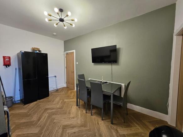 1 bed Terraced to rent Image 4