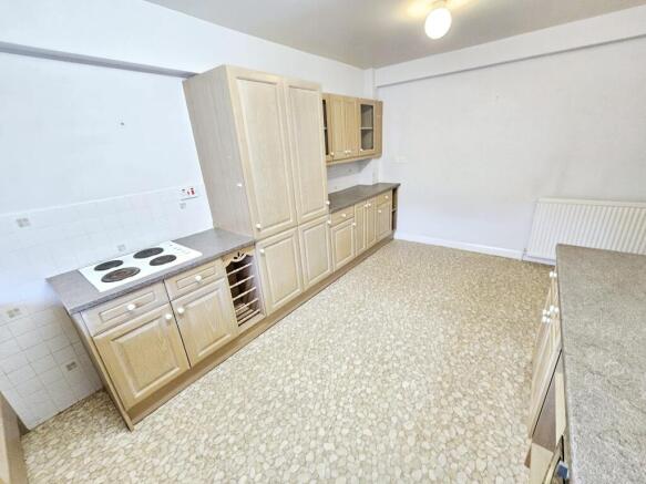 2 bed Flat for sale Image 5