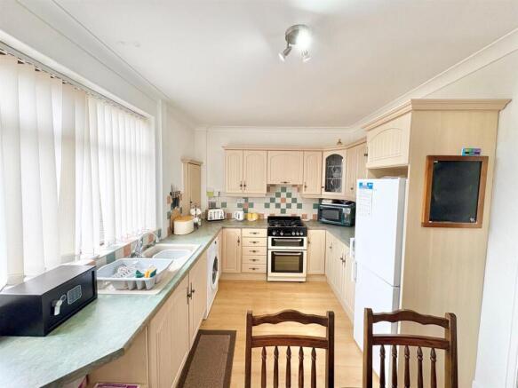 Dining Kitchen.jpg