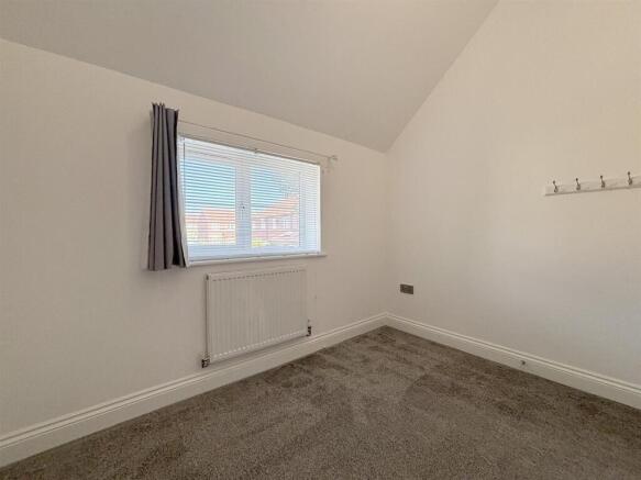 4 bed End of Terrace to rent Image 12