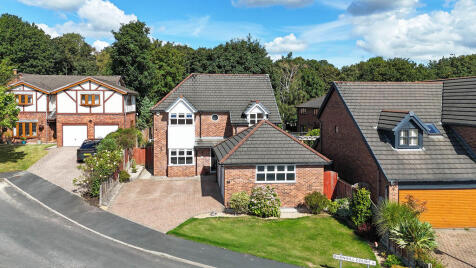 Burn Hill Court, Standish