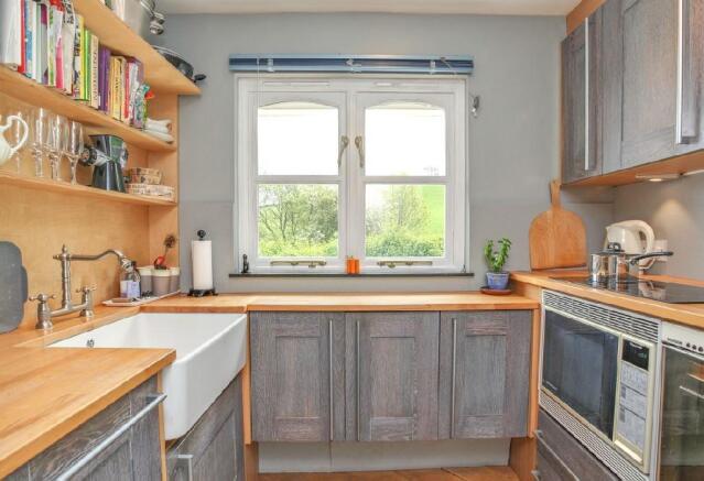 Kitchen 1.jpg