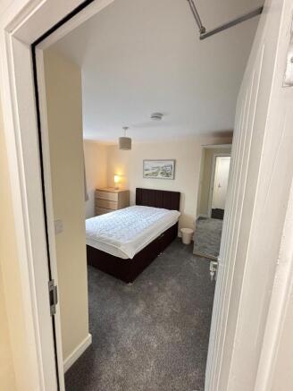 1 bed House Share to rent Image 5