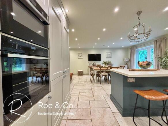 Kitchen/Diner/Family room
