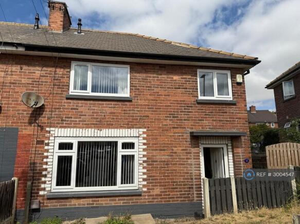 4 bed Semi-Detached to rent in rotherham