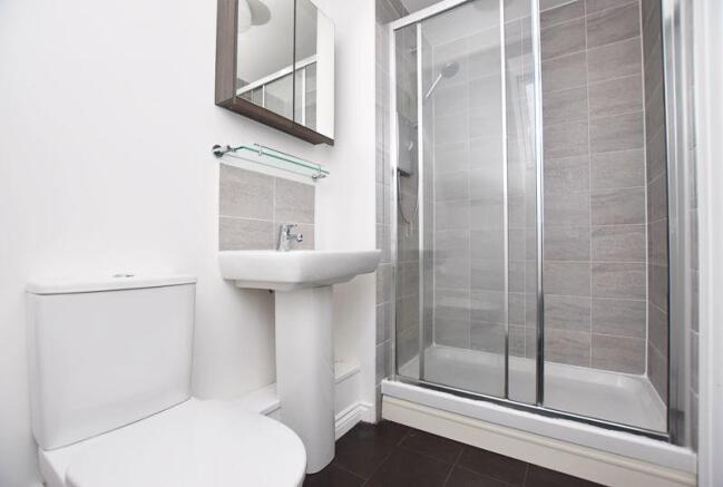 shower ensuite