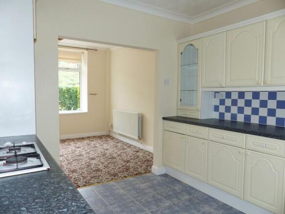 Kitchen / Dining Area