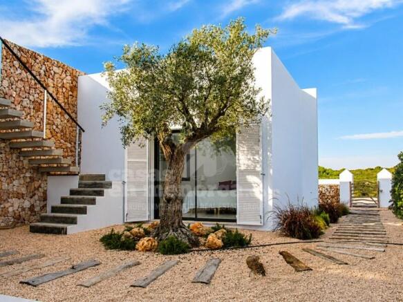Luxury villa with license near the sea in Arenal d'en Castell