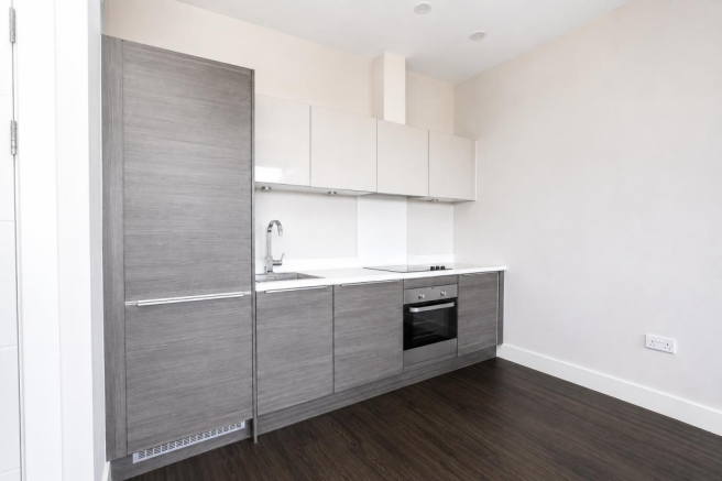 2 bed Flat to rent Image 2