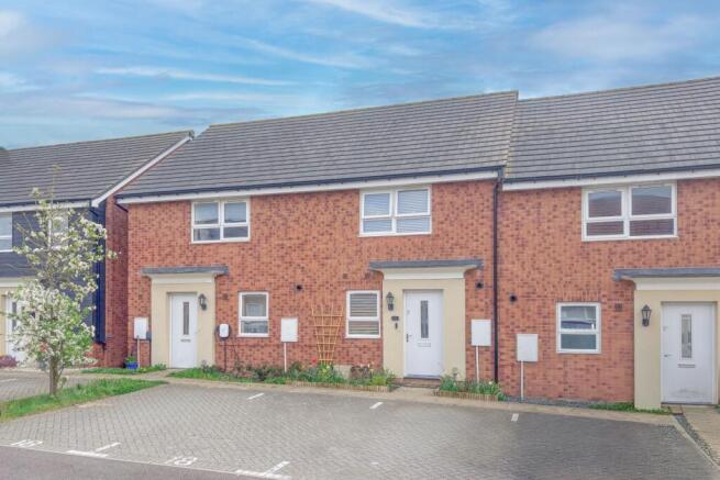 2-bed terraced on Sagan Rise, Leighton Buzzard, LU7, £315,000