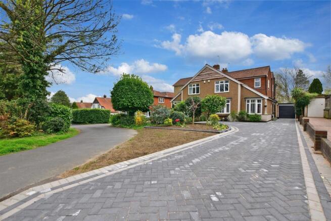 Driveway/Parking