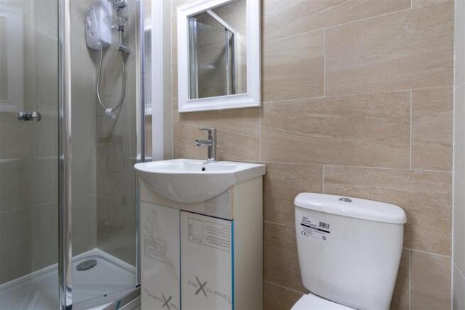 bathroom (1 of 1).jpg
