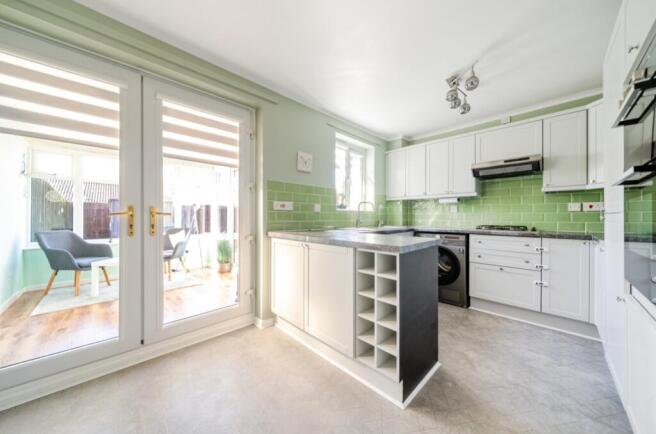 1437759-17-69ce7d5fc2402