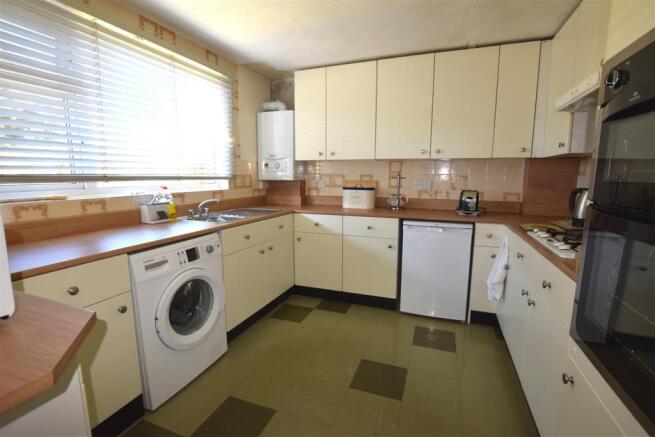 Kitchen.JPG