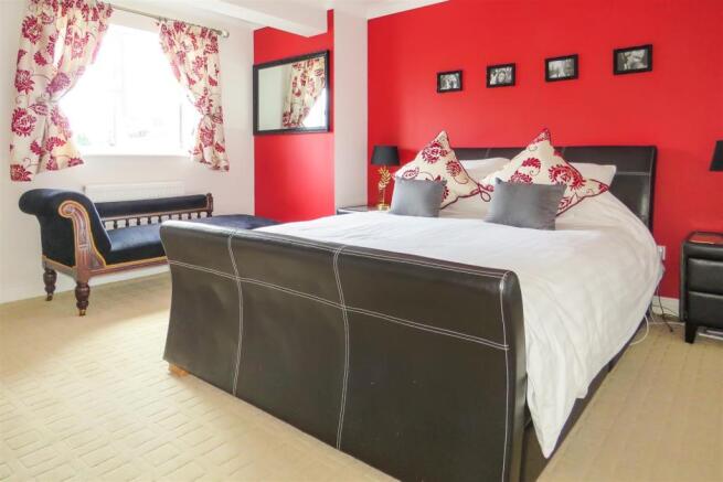 Bedroom 1.JPG