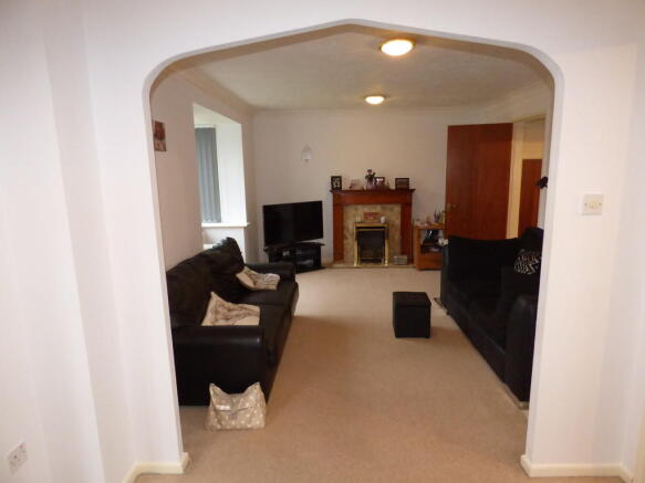 Dining Room to Lo...