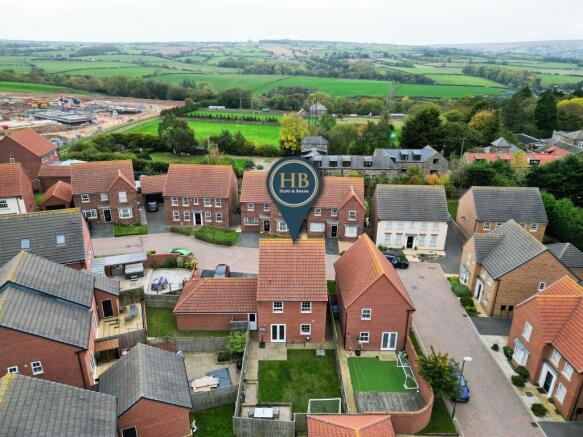 4 bed Detached for sale Image 12