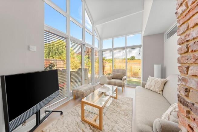4 bed Detached for sale Image 11