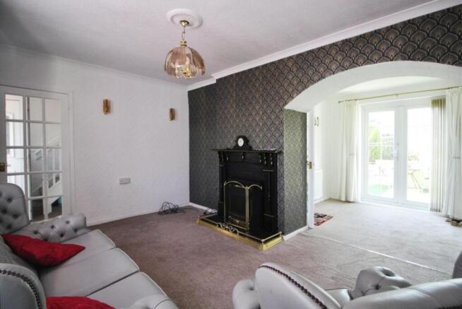Living room 2.JPG