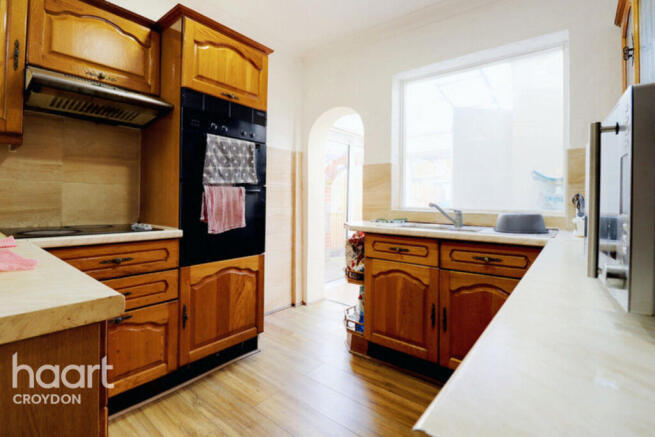 3-bed terraced on Wentworth Road, Croydon, £400,000