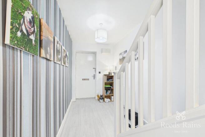 4 bed House for sale Image 7