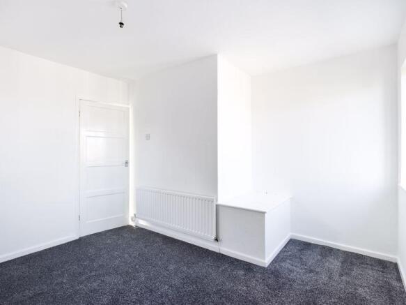 3 bed Semi-Detached to rent Image 11