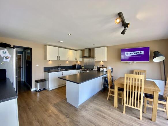 Kitchen dining area