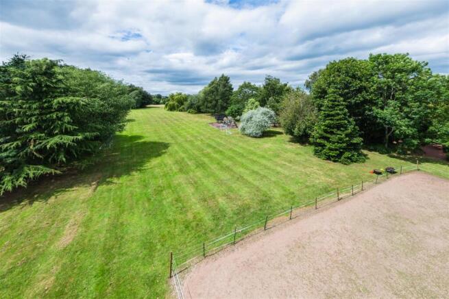 Cholmondeley Road, Wrenbury Nr. Nantwich photo 4