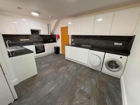 Kitchen 1.jhttps://login5.vebraalto.com/#peg