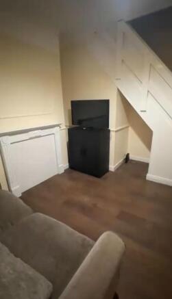 3 bed Terraced to rent Image 6