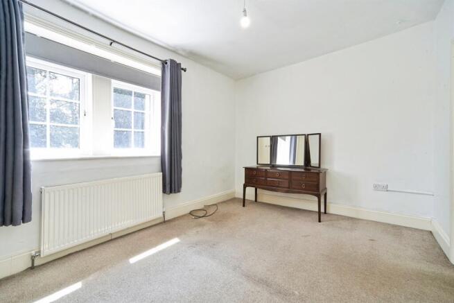 2 bed Semi-Detached for sale Image 11