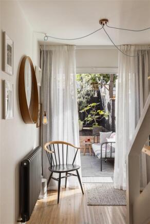 Ashdon Close, IG8