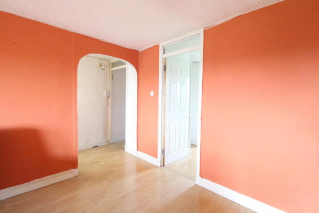 Glenhove Road, Glasgow, G67 photo 4