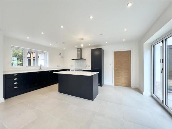 Kitchen/Breakfast Room