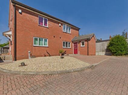 Mayfair Close, Malvern