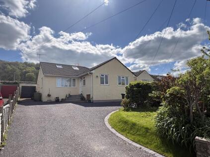 Helens Road, Sandford, Winscombe, North Somerset. BS25 5PD