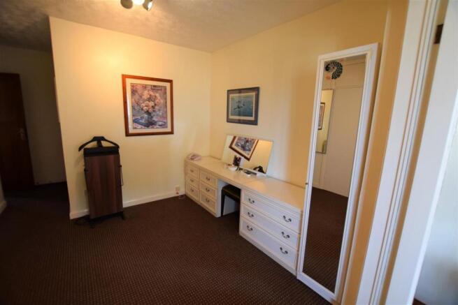 dressing room 1.jpg