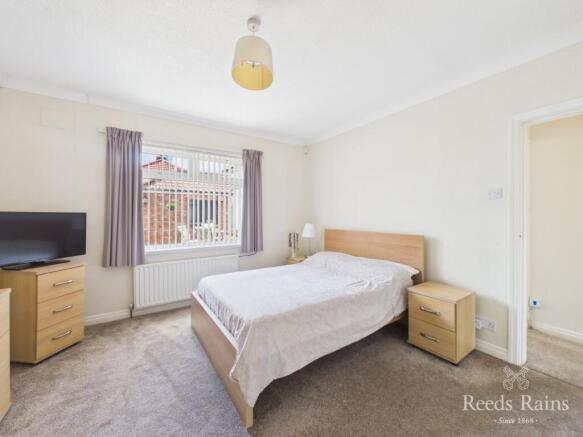 2 bed Bungalow for sale Image 11