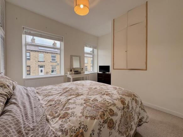 2 bed Terraced for sale Image 8
