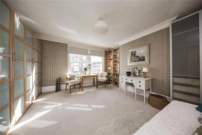 Living Room/Bedroom