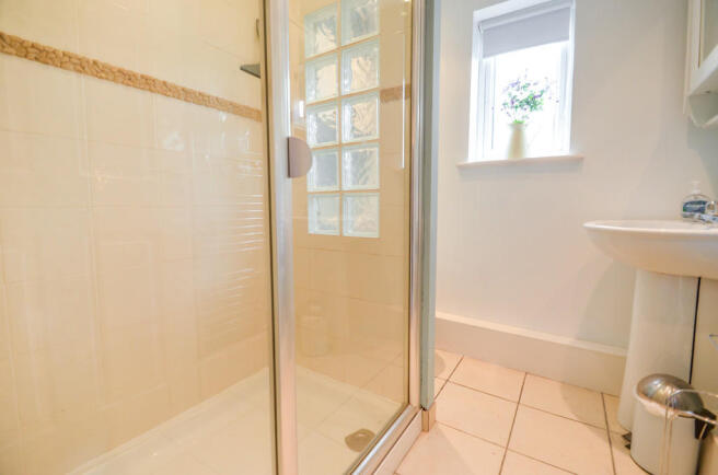 Downstairs Shower...