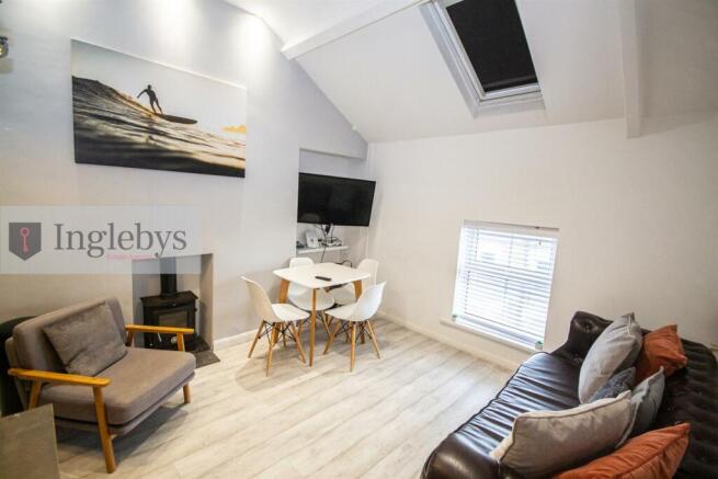 2 bed Apartment for sale Image 6
