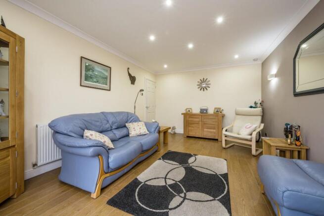 livingroom2.jpg