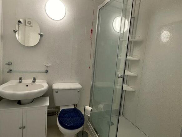 Shower1.jpg