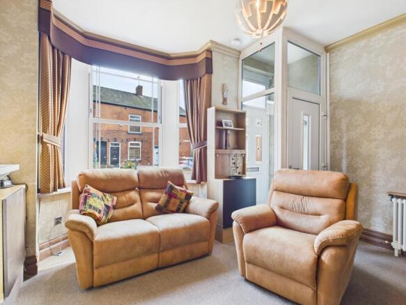 CAM03729G0-PR0232-STILL002